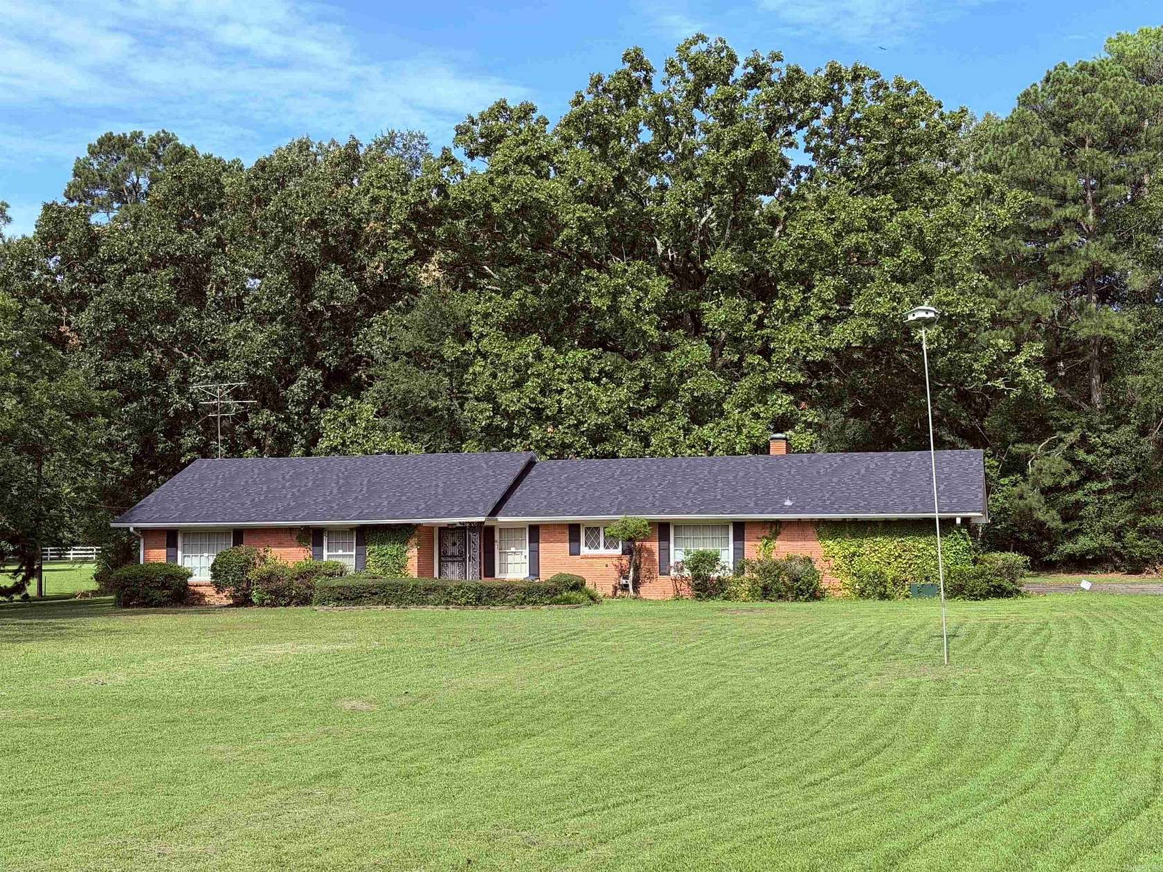 1.76 Acres of Land with Home for Sale in Pine Bluff, Arkansas