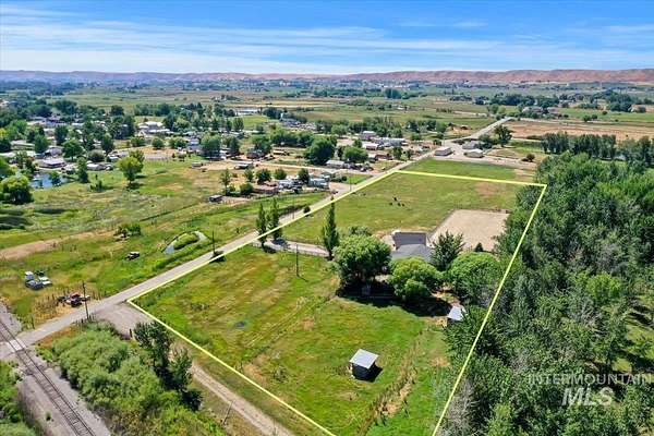 5.12 Acres of Land with Home for Sale in Letha, Idaho