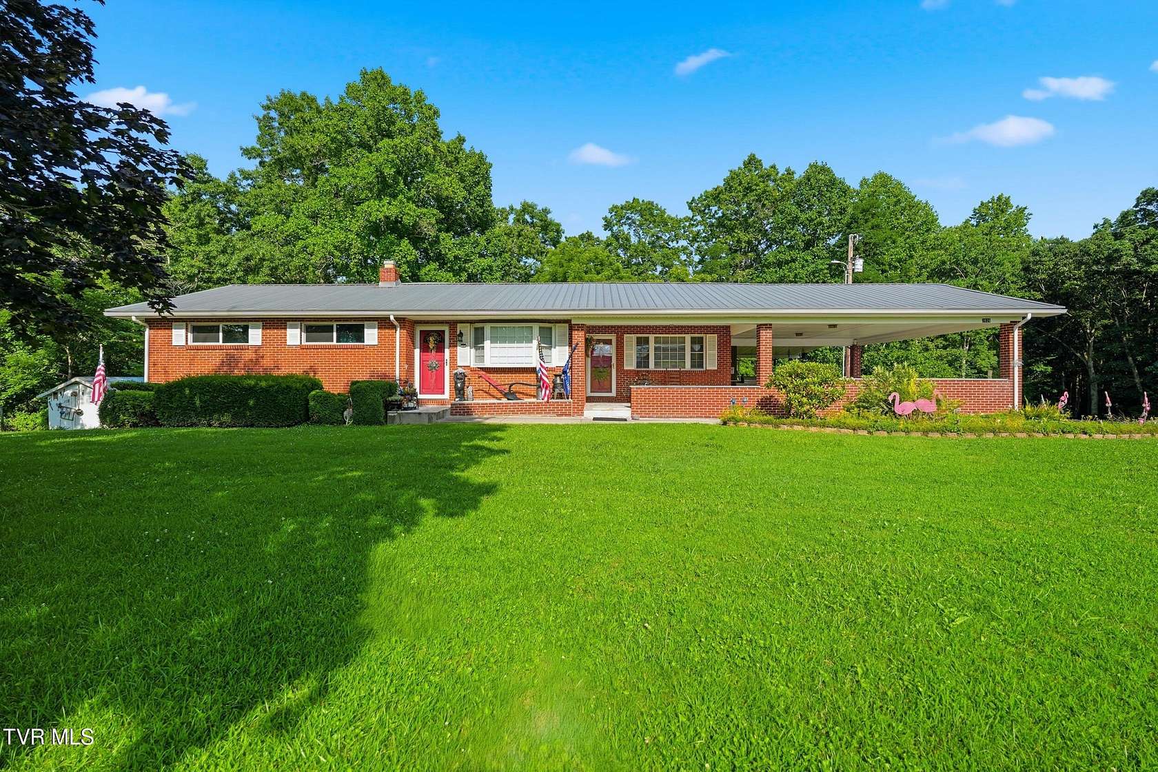 8.48 Acres of Land with Home for Sale in Coeburn, Virginia