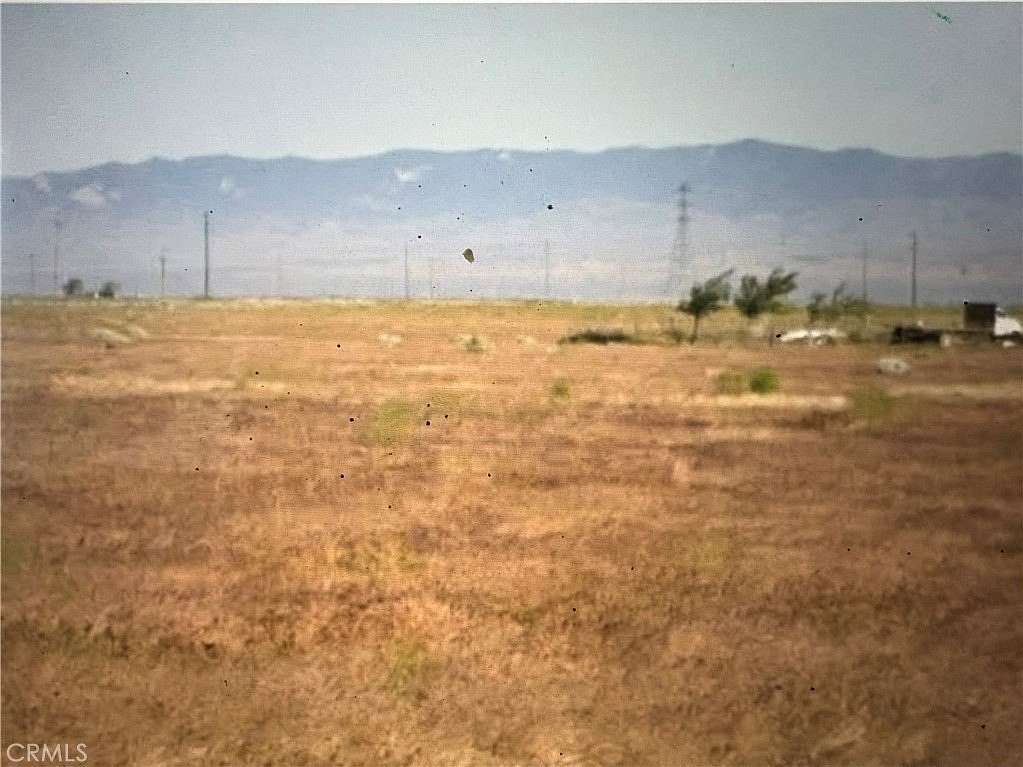 5 Acres of Land for Sale in Lancaster, California