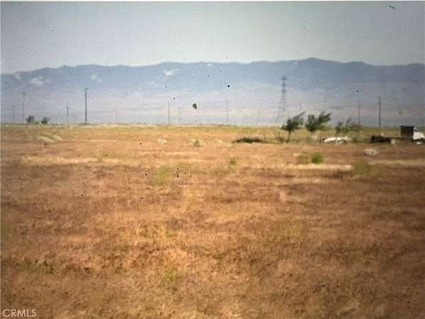 5 Acres of Land for Sale in Lancaster, California