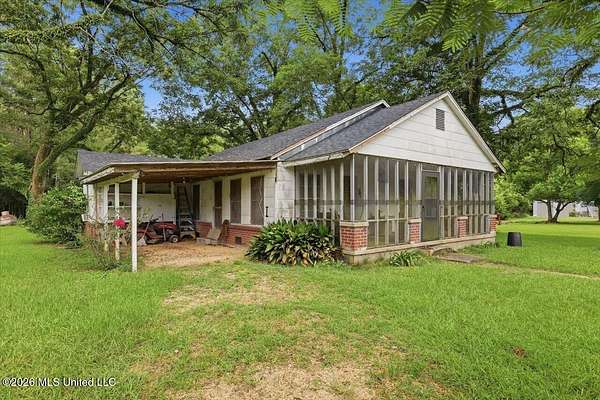 5.4 Acres of Land with Home for Sale in Mendenhall, Mississippi