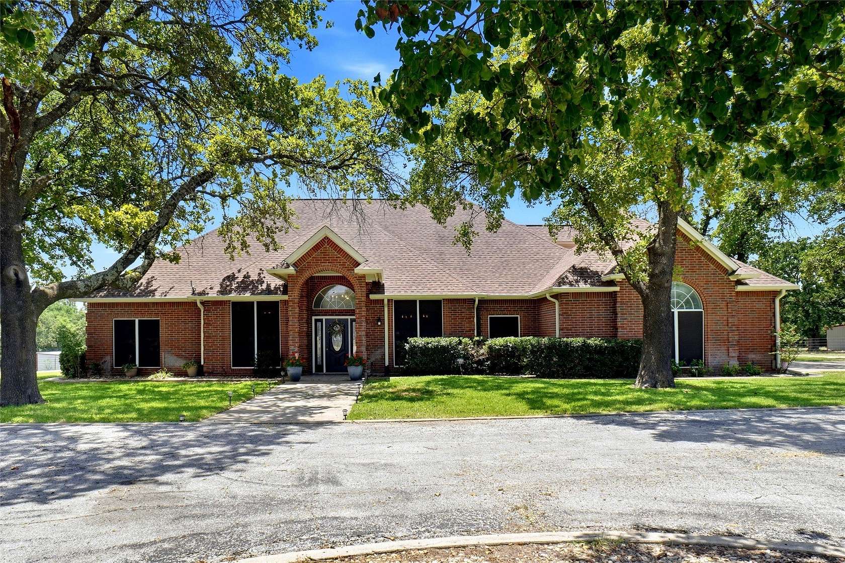 18.4 Acres of Land with Home for Sale in Alvord, Texas