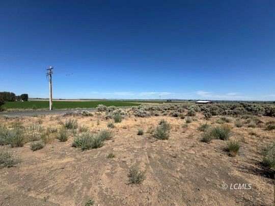 19.6 Acres of Land for Sale in Christmas Valley, Oregon
