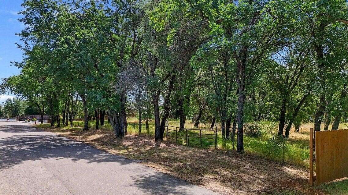 1 Acre of Residential Land for Sale in Redding, California