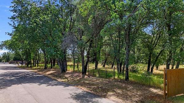 1 Acre of Residential Land for Sale in Redding, California