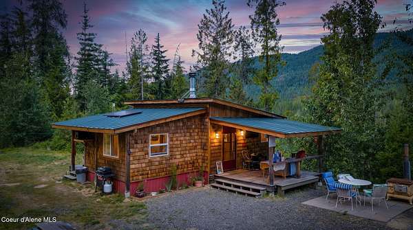 16.6 Acres of Recreational Land with Home for Sale in Sandpoint, Idaho