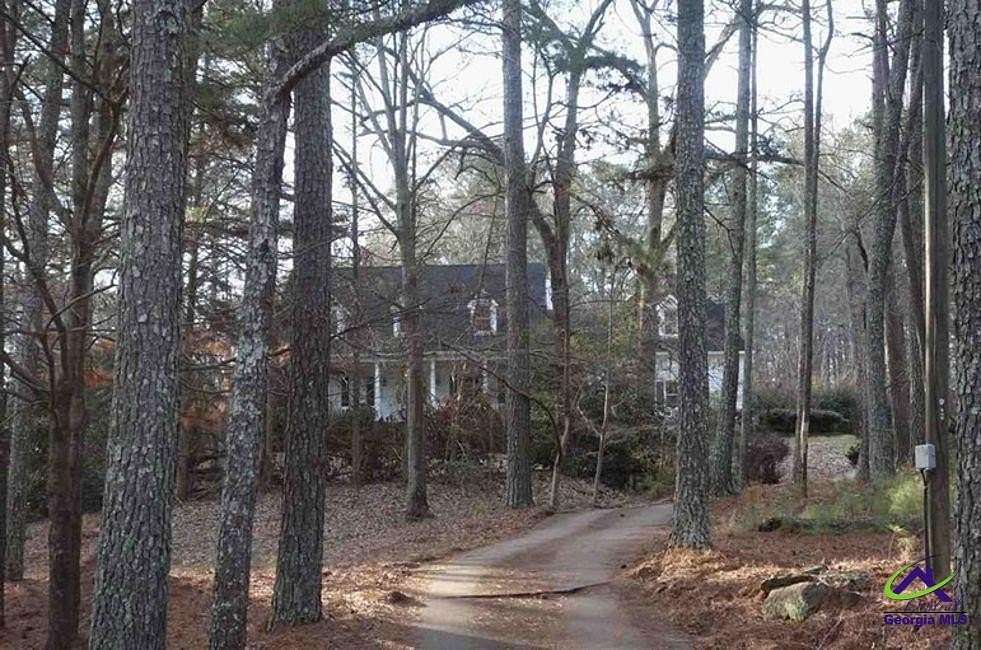 2.79 Acres of Land with Home for Sale in Dacula, Georgia
