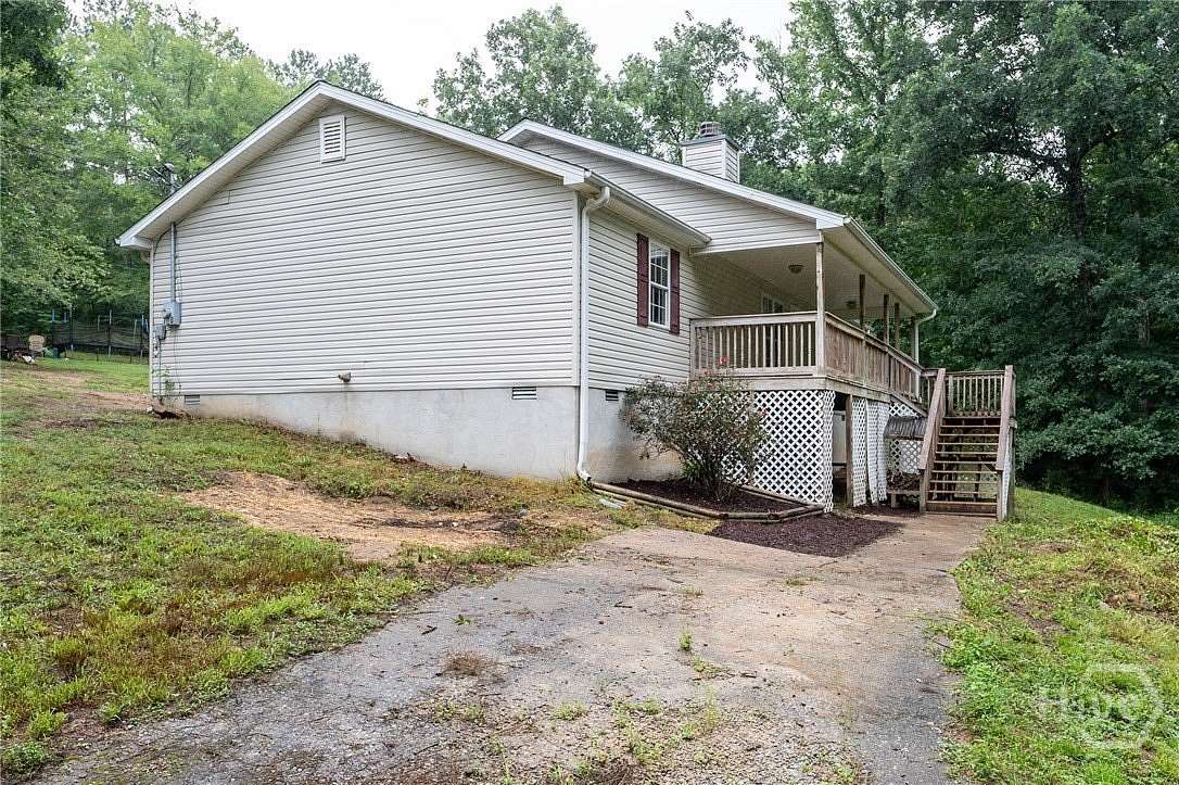 2.46 Acres of Land with Home for Sale in Carlton, Georgia