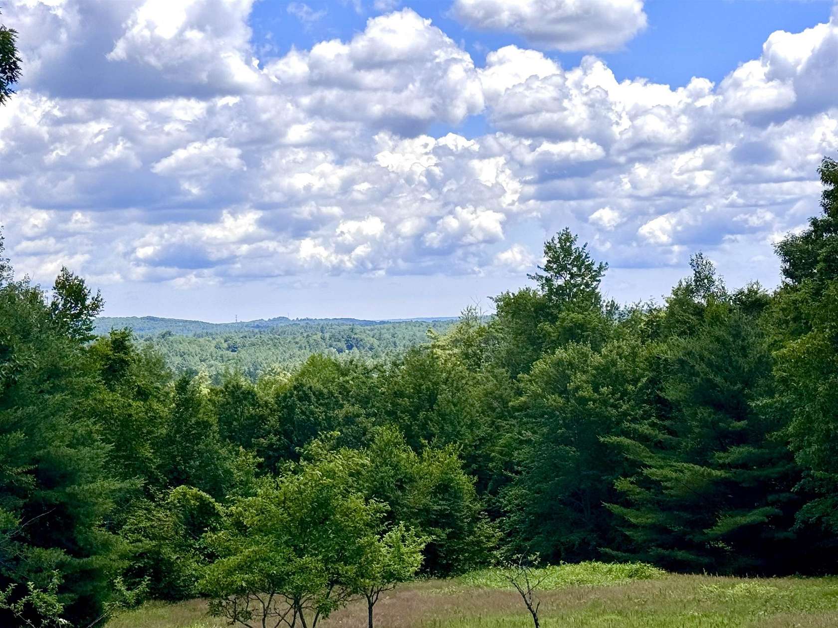6.82 Acres of Land with Home for Sale in Amherst, New Hampshire