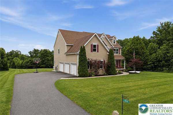 2.29 Acres of Land with Home for Sale in Bushkill Township, Pennsylvania