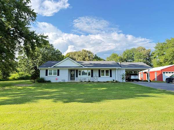 1.66 Acres of Land with Home for Sale in Drakesboro, Kentucky