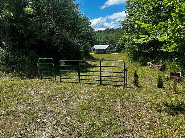 7 Acres of Residential Land for Sale in Jackson, Ohio