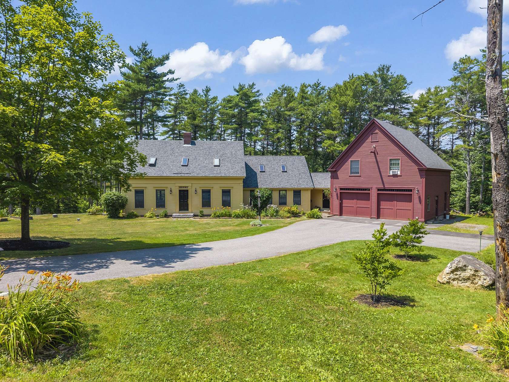 1.64 Acres of Land with Home for Sale in Brunswick, Maine