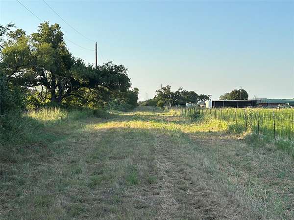 22.5 Acres of Land for Sale in Bridgeport, Texas
