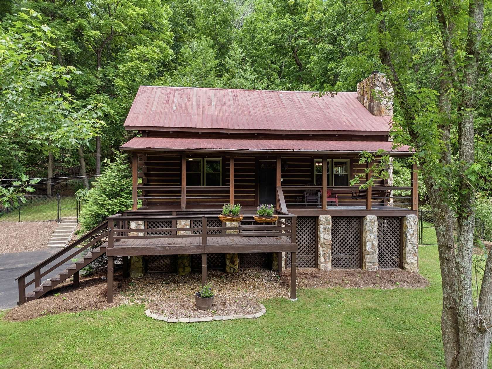 5 Acres of Land with Home for Sale in Goodlettsville, Tennessee