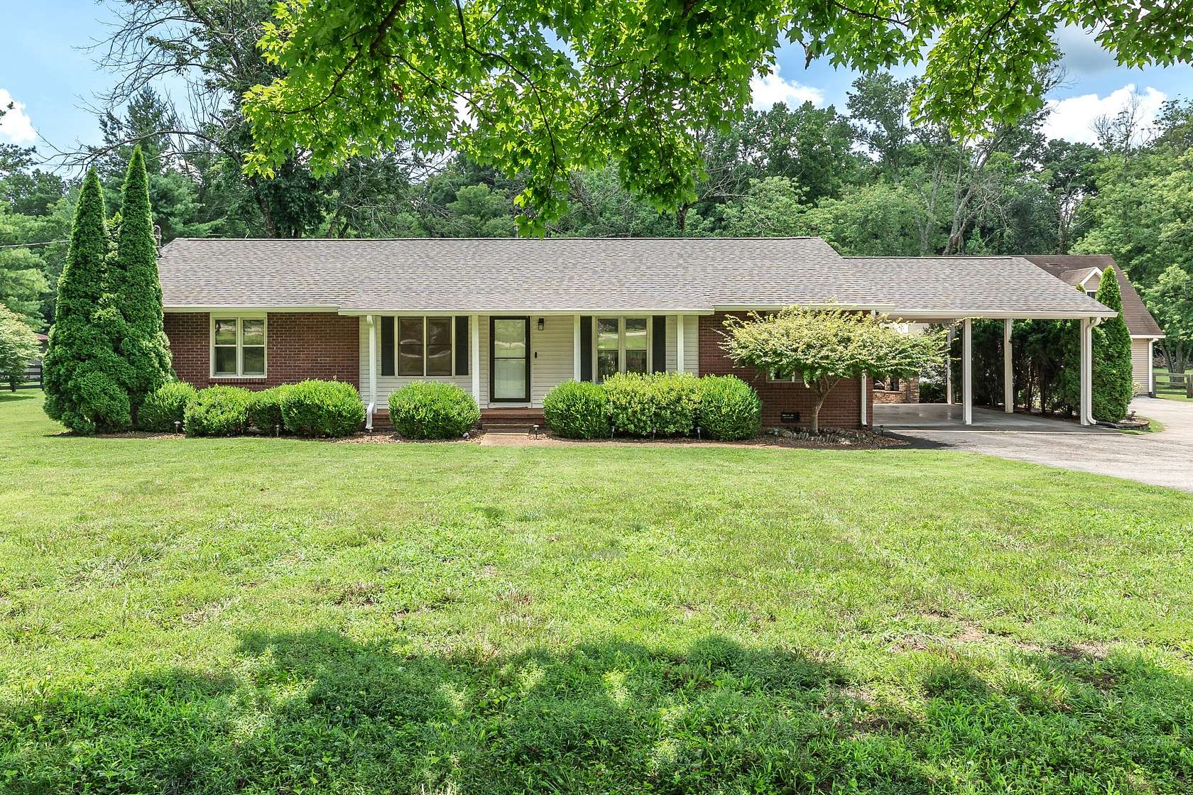 3.19 Acres of Improved Mixed-Use Land for Sale in Franklin, Tennessee