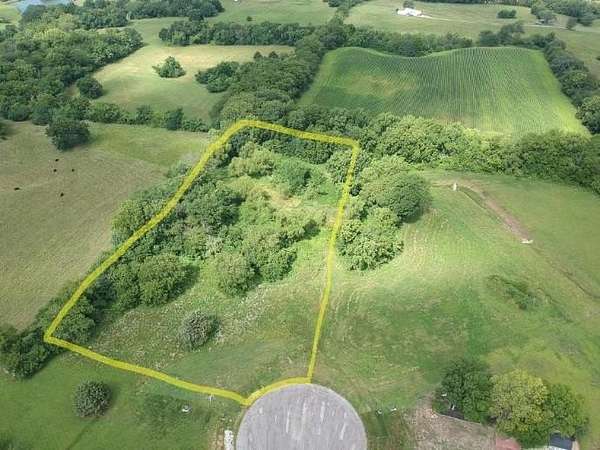 3 Acres of Residential Land for Sale in Leavenworth, Kansas