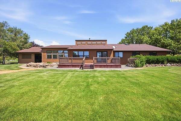 1.67 Acres of Land with Home for Sale in Yakima, Washington