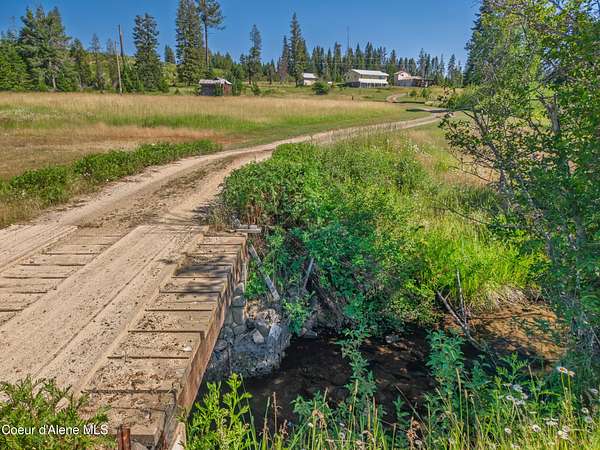 15 Acres of Land with Home for Sale in Fernwood, Idaho