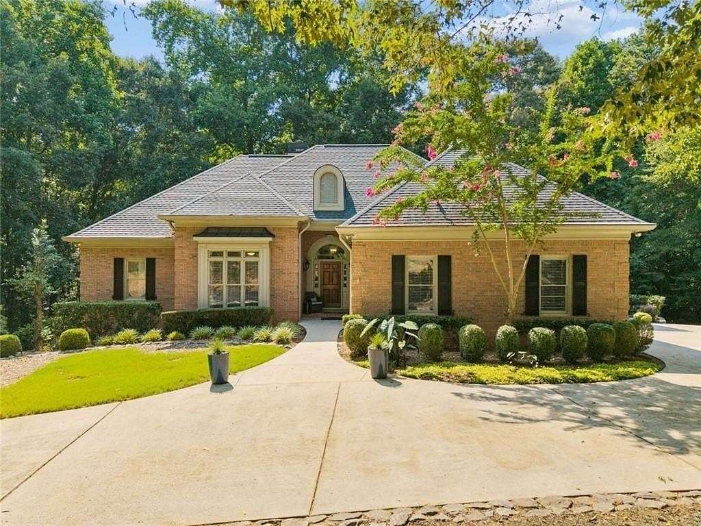 2.14 Acres of Land with Home for Sale in Braselton, Georgia