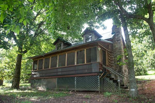 5 Acres of Land with Home for Sale in Mammoth Spring, Arkansas
