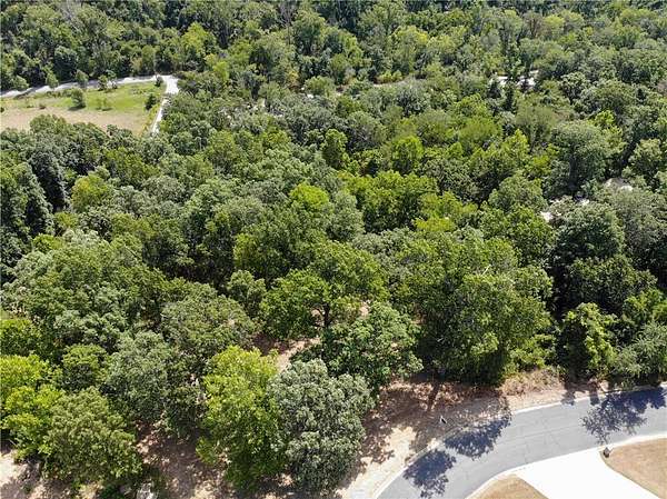 1 Acre of Residential Land for Sale in Bentonville, Arkansas