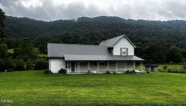 1.58 Acres of Land with Home for Sale in Duffield, Virginia