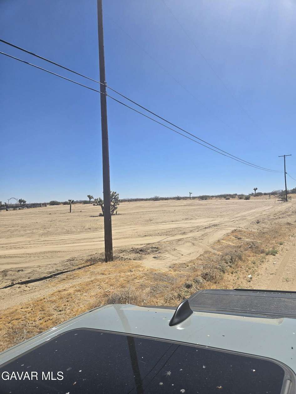 4.3 Acres of Land for Sale in Palmdale, California