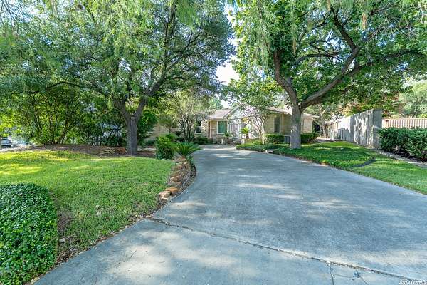 0.38 Acres of Improved Residential Land for Sale in Terrell Hills, Texas
