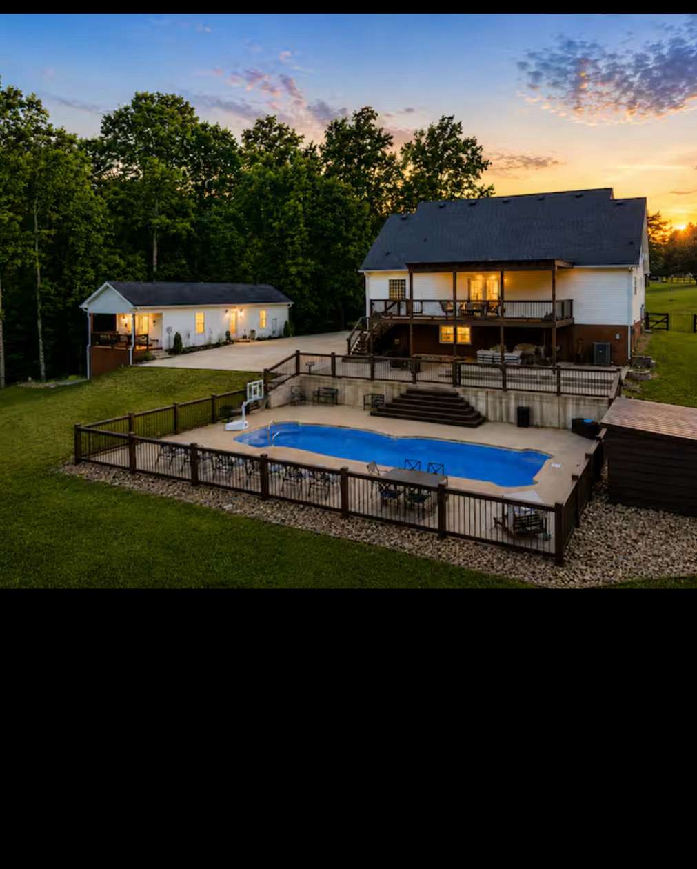 15.7 Acres of Land with Home for Sale in Ashland City, Tennessee