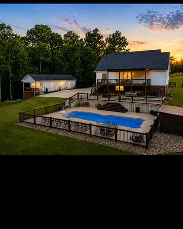 15.7 Acres of Land with Home for Sale in Ashland City, Tennessee