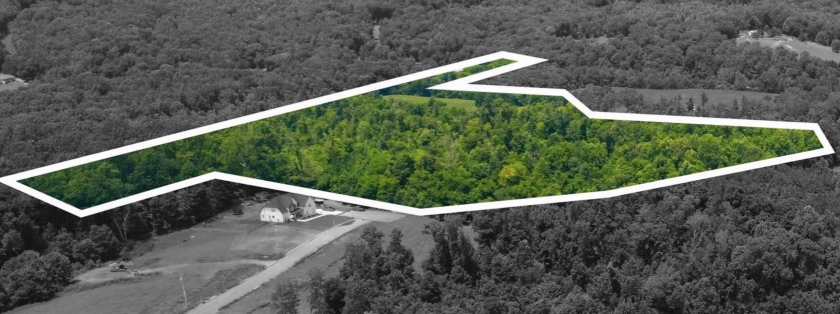 69.4 Acres of Recreational & Residential Land for Sale in Woodlawn, Tennessee