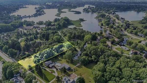 2.2 Acres of Residential Land for Sale in Oxford, Michigan