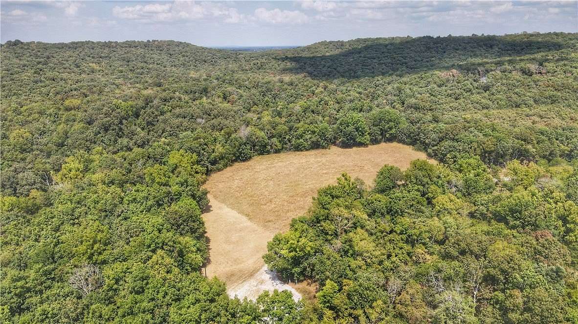 5 Acres of Land for Sale in Fayetteville, Arkansas