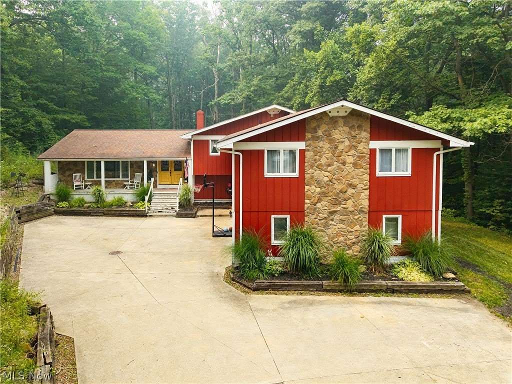 2.8 Acres of Land with Home for Sale in Hinckley, Ohio