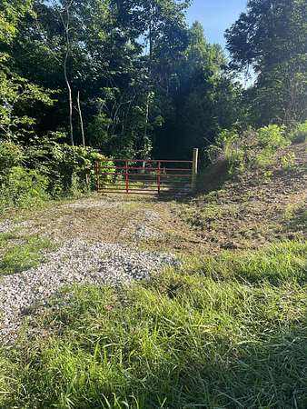 15 Acres of Land for Sale in McKee, Kentucky