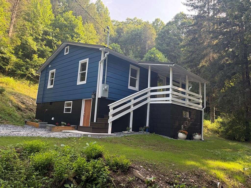 7 Acres of Land with Home for Sale in Pineville, West Virginia
