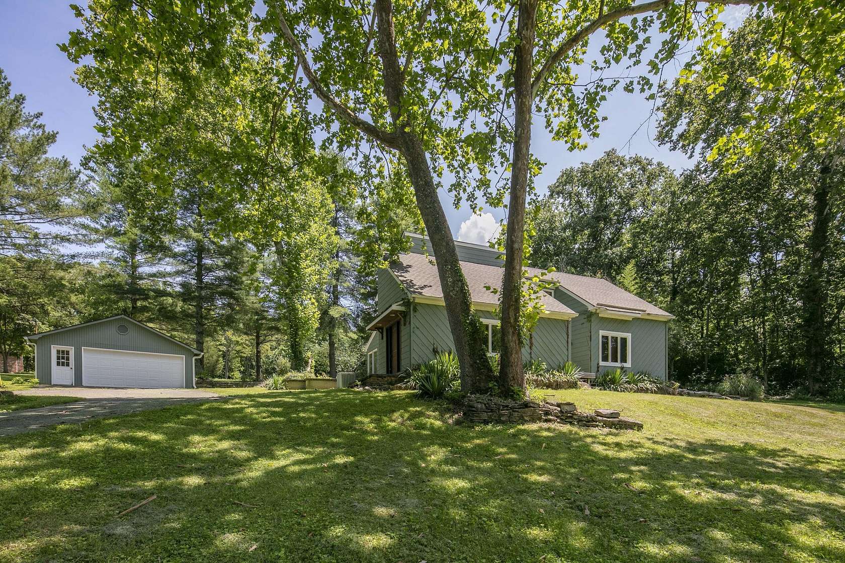 8.6 Acres of Land with Home for Sale in Nicholasville, Kentucky