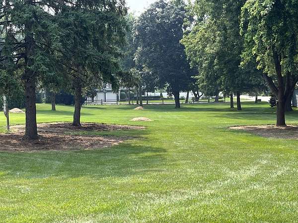 1 Acre of Residential Land for Sale in Warrenville, Illinois