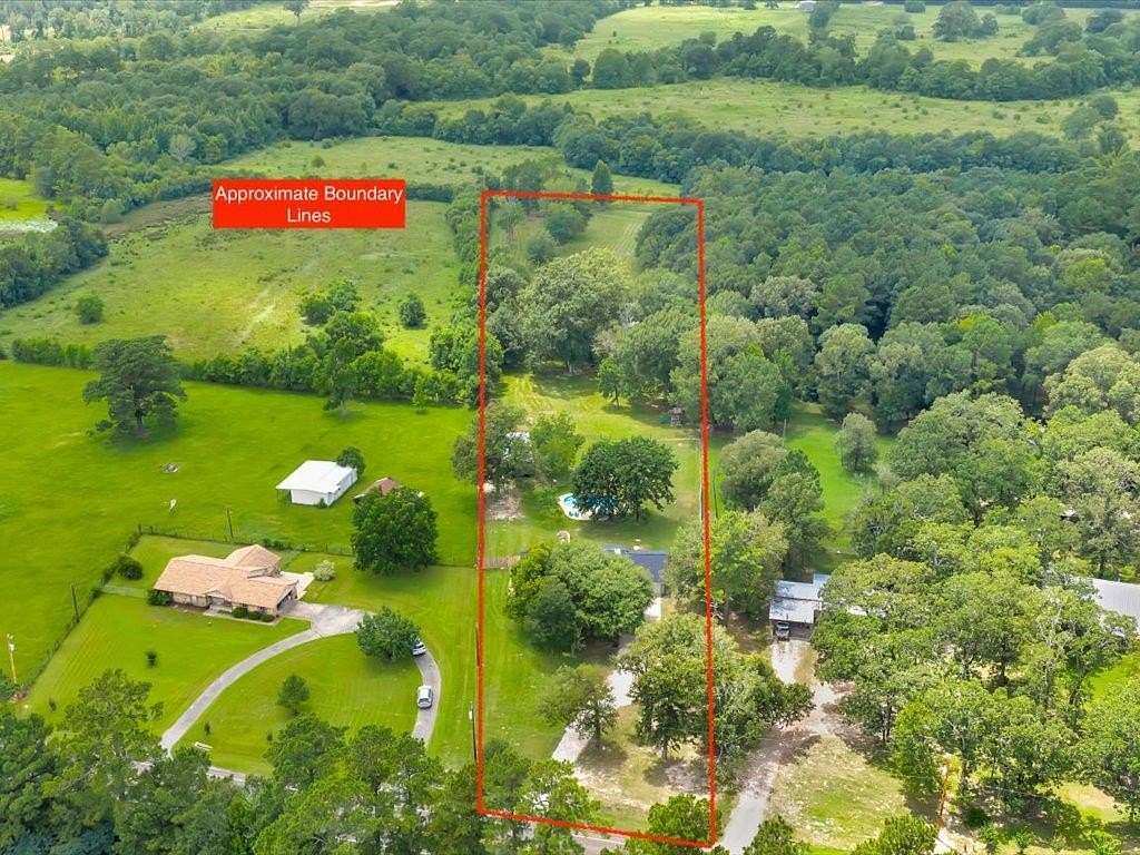 4.29 Acres of Land with Home for Sale in Lufkin, Texas