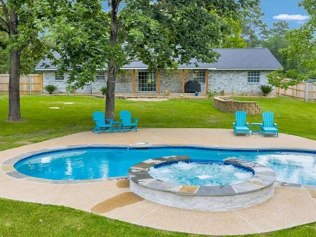 4.29 Acres of Land with Home for Sale in Lufkin, Texas