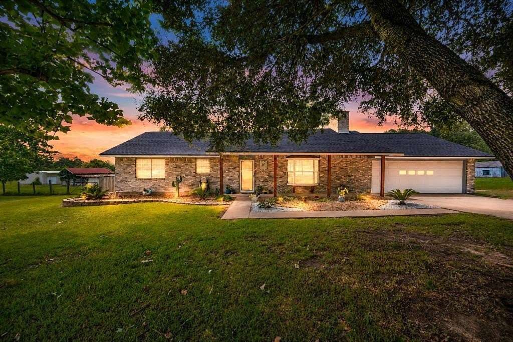 4.29 Acres of Land with Home for Sale in Lufkin, Texas