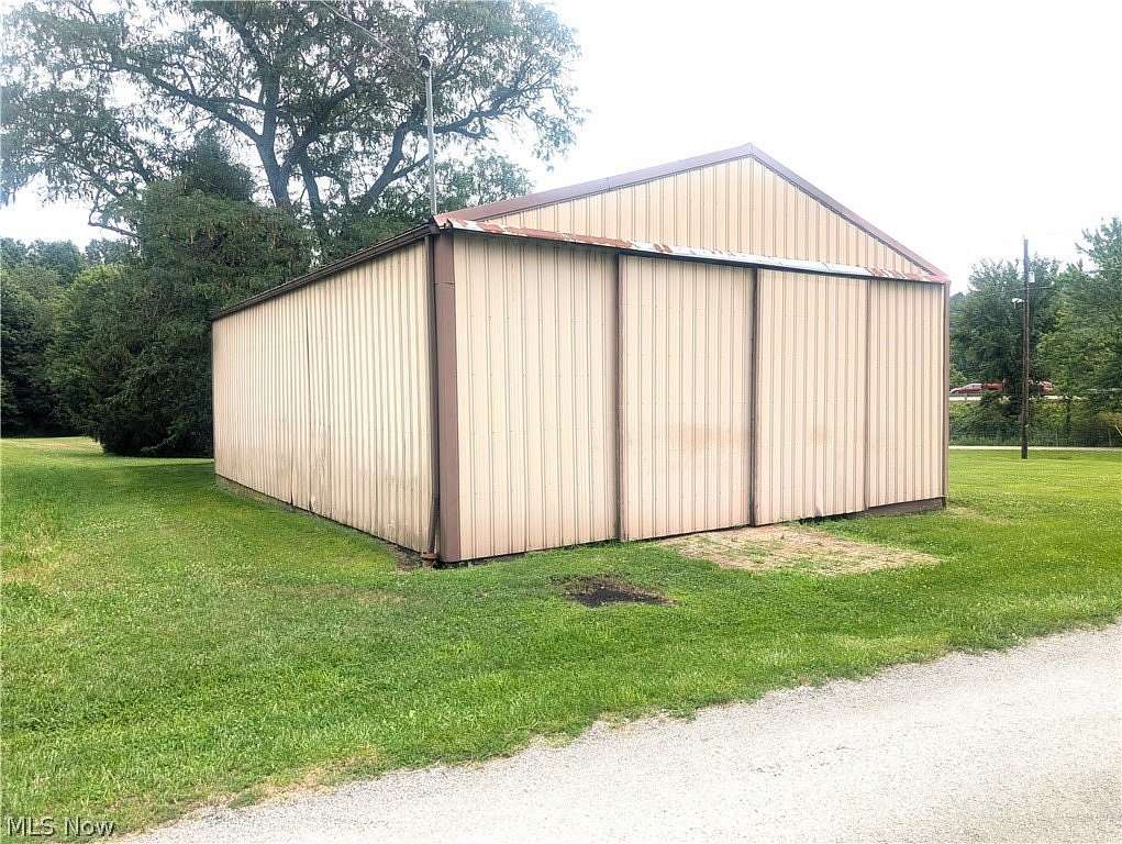35 Acres of Land for Auction in Uhrichsville, Ohio