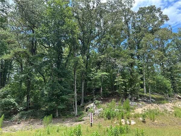 10.2 Acres of Land for Sale in Chattahoochee Hills, Georgia