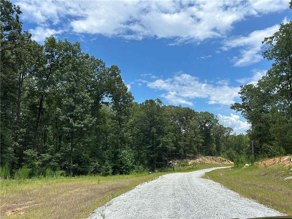 10.2 Acres of Land for Sale in Chattahoochee Hills, Georgia