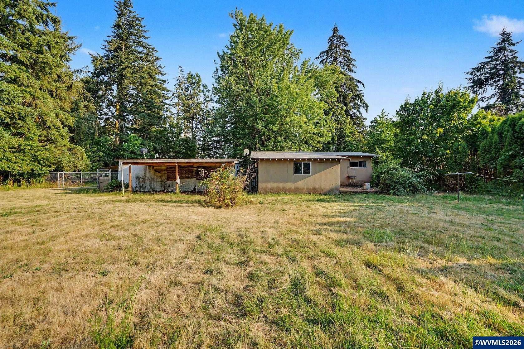 1.5 Acres of Land with Home for Sale in Aumsville, Oregon