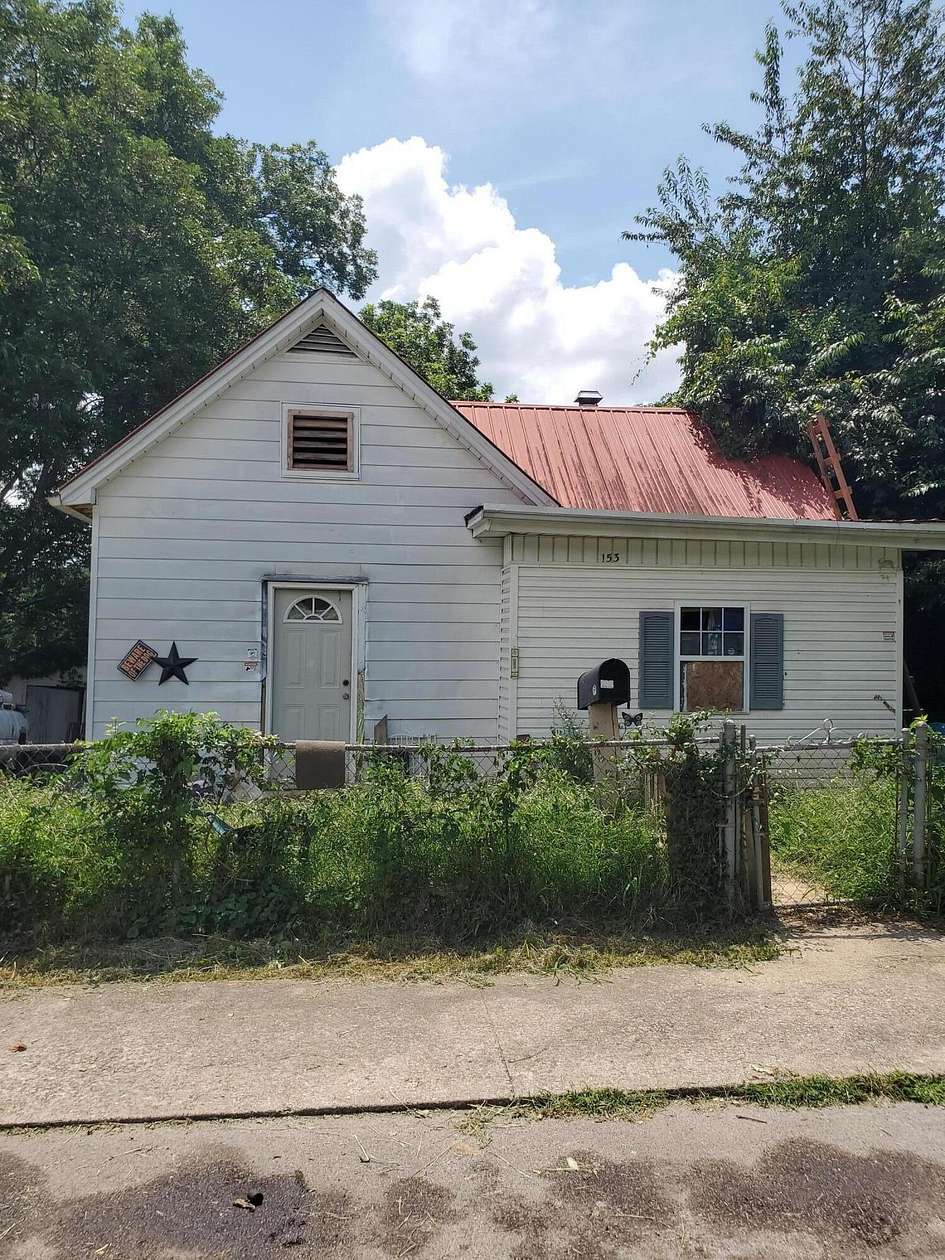 2.5 Acres of Land with Home for Sale in Somerset, Kentucky