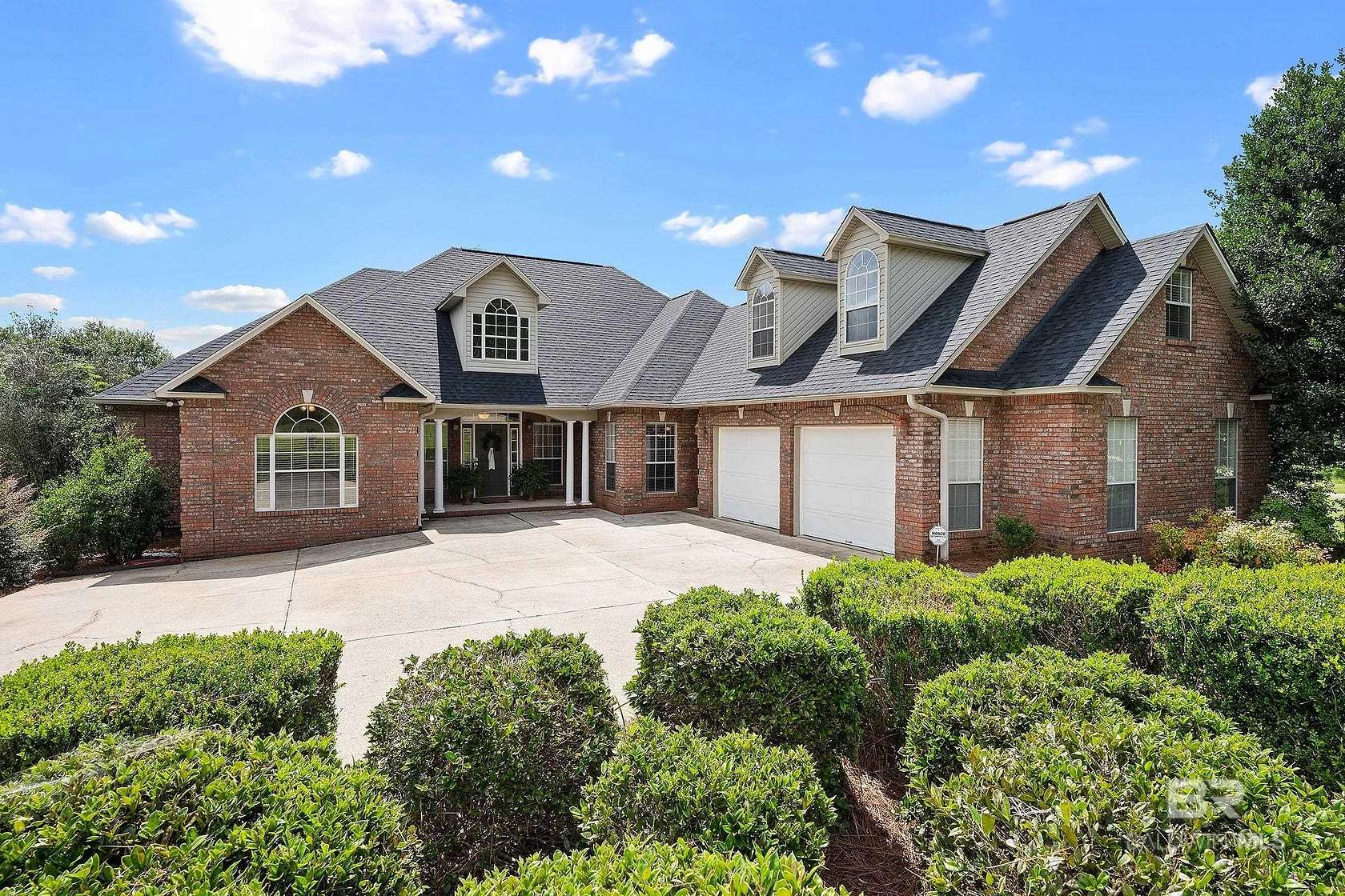 3.23 Acres of Land with Home for Sale in Monroeville, Alabama