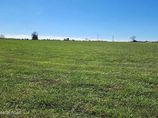 4.75 Acres of Residential Land for Sale in Lamar, Missouri